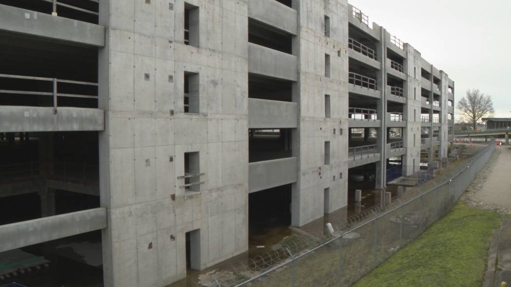 Click to play video: 'Unfinished YVR parkade could be demolished'