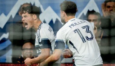 Two late goals lift Whitecaps to come-from-behind victory over Timbers