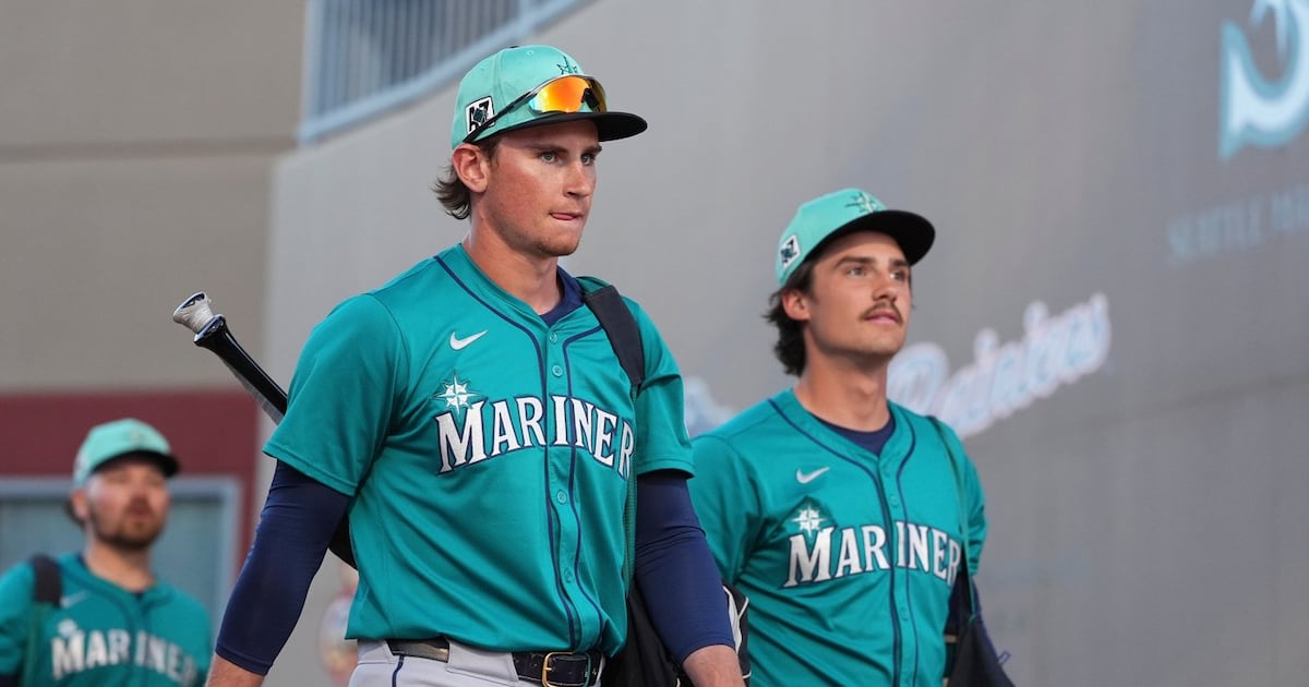 Mariners top prospect Colt Emerson focused on rewards, not risks of his new contract