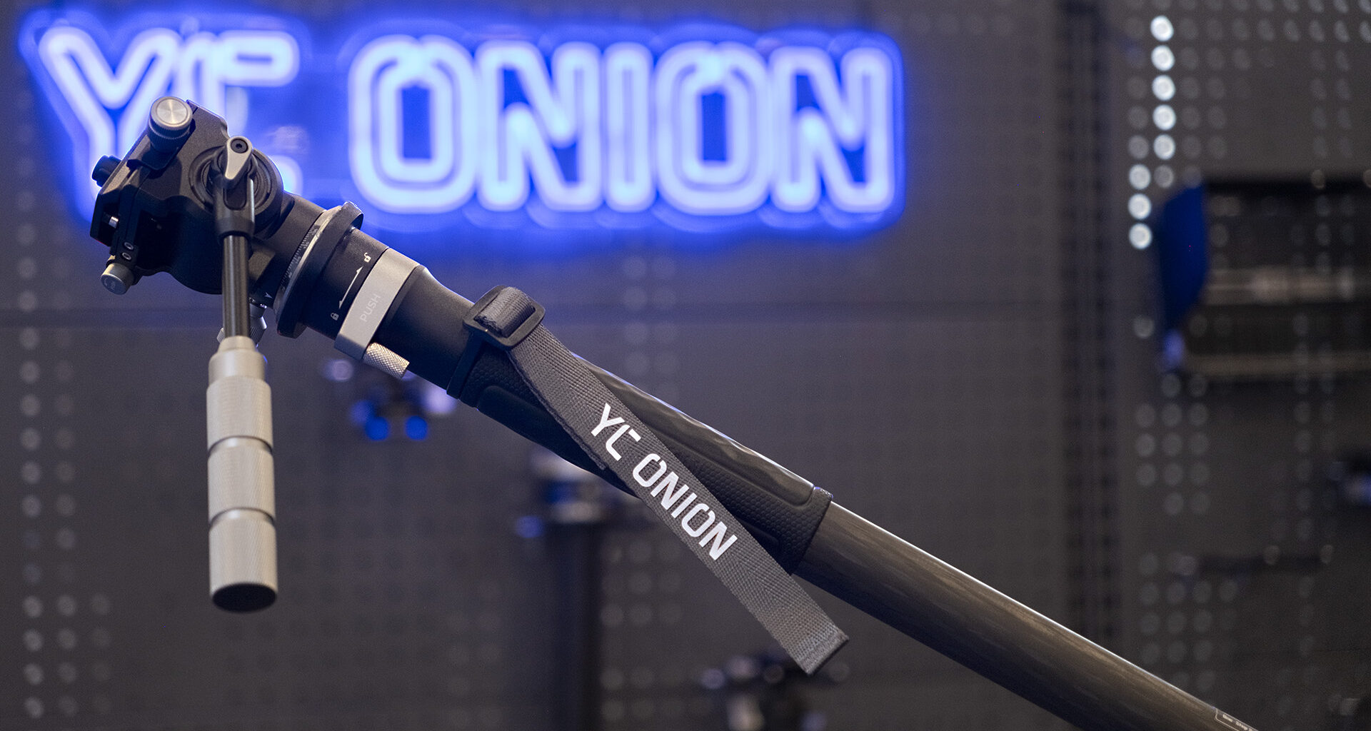 YC Onion Tako Nano Hands-on:  A One-Kilo Monopod That Doubles as a Light Stand
