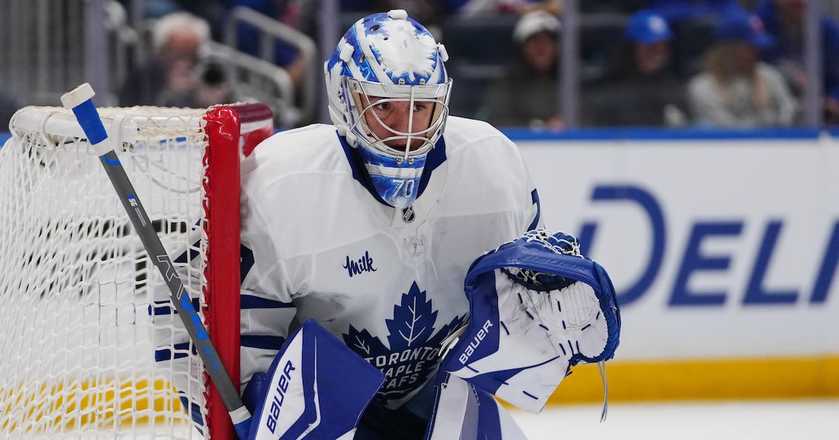 Akhtyamov smiles through Islanders’ onslaught