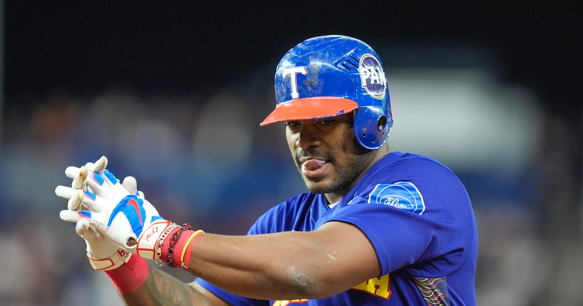 Yasiel Puig signs with Toronto's Canadian Baseball League team