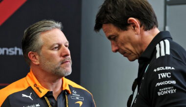 McLaren 'frown upon' co-ownership in F1 amid rampant Mercedes-Alpine speculation