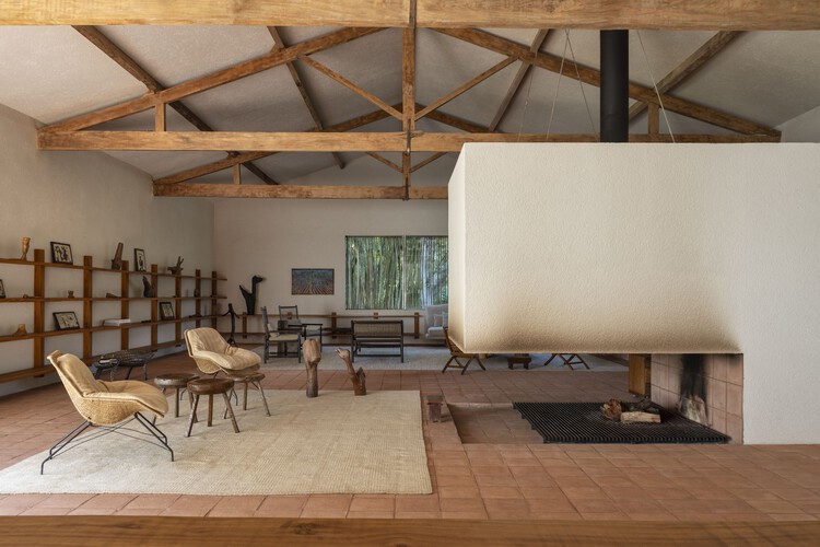 Itaipava Farm / Lucas Jimeno Dualde - Interior Photography, Wood, Lighting, Chair