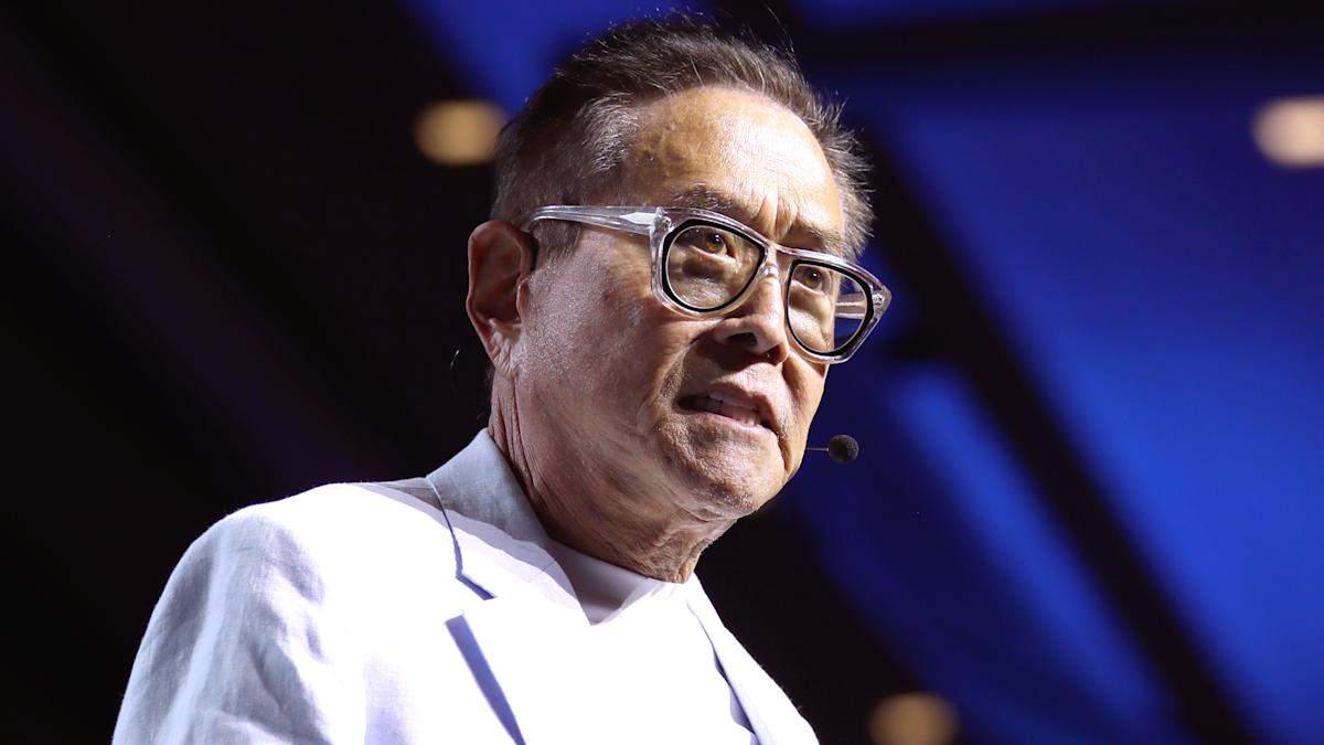 Robert Kiyosaki warns ‘the worst crash' since the Depression is coming soon. Here's how he says you can protect yourself