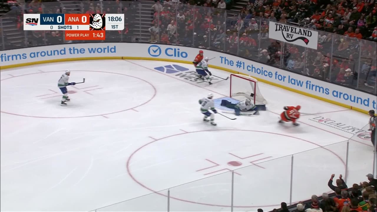 Tolopilo robs Sennecke | NHL.com