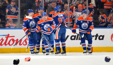 Savoie scores 1st hat trick, Oilers get key win against Canucks