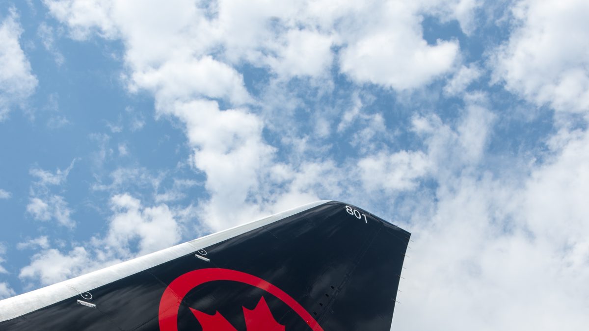 Air Canada suspends Fort McMurray-Vancouver route as fuel costs rise | play 103.7