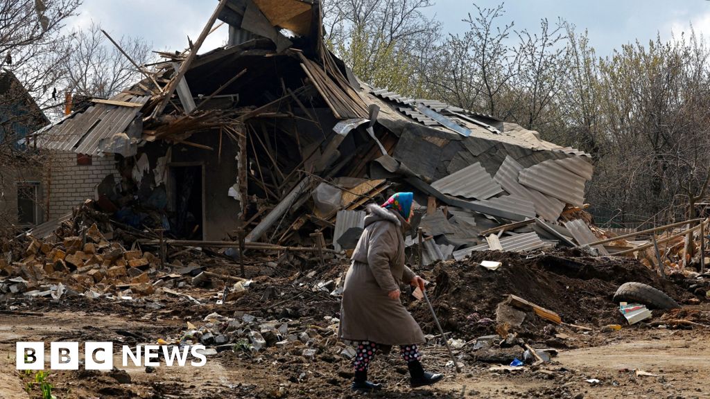 Ukraine and Russia accuse each other of thousands of ceasefire violations - BBC