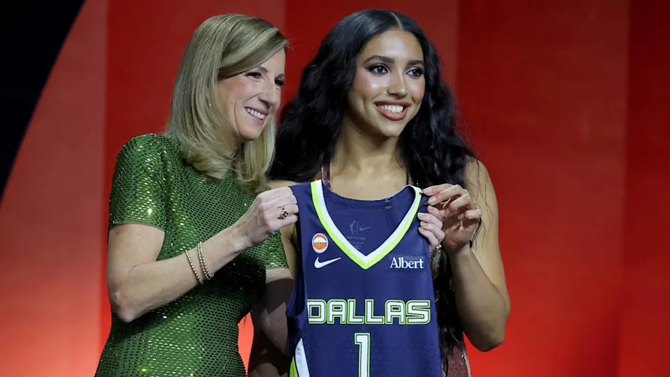Apr 13, 2026; New York, NY, USA; WNBA Commissioner Cathy Engelbert (left) poses for photos with Azzi Fudd who was selected first overall by the Dallas Wings during the 2026 WNBA Draft at The Shed at Hudson Yards. Mandatory Credit: Brad Penner-Imagn Images© Brad Penner-Imagn Images.