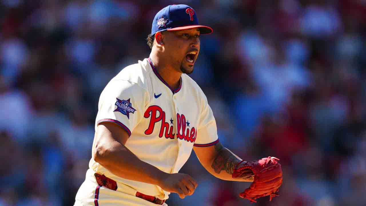 Phillies place closer Jhoan Duran on 15-day injured list with left oblique strain