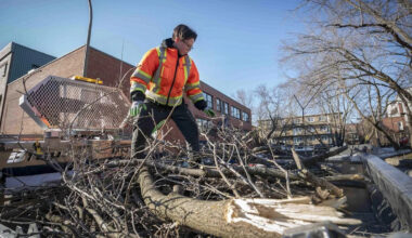Some services will be limited during 3-day blue-collar workers' strike, Montreal says