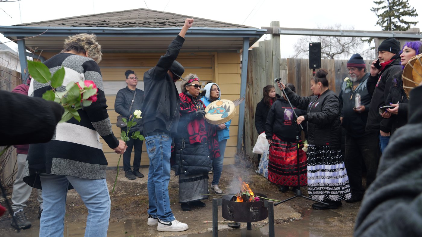 ‘Leah carried a deep love for her family’: Mother of 2 mourned at Winnipeg vigil