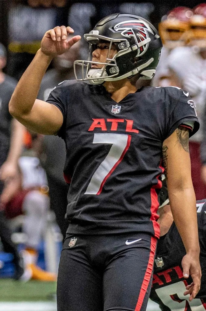 younghoe koo, giants, nfl, new york giants, nfl kicker, sports, athletes, sports stories, heroes, good luck, medical emergency, seizure, near death experience