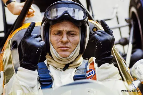 bruce mclaren f1 001