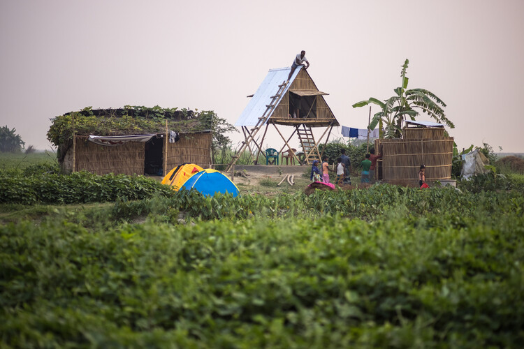 Building Light in a Flood Zone: Architecture for Seasonal Inundation - Image 7 of 11