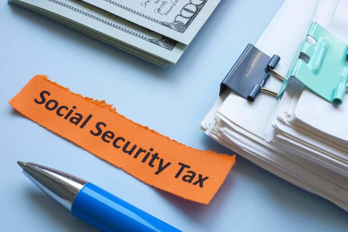 High Earners Could Pay Thousands More in Social Security Taxes if Congress Lifts the Cap in 2026