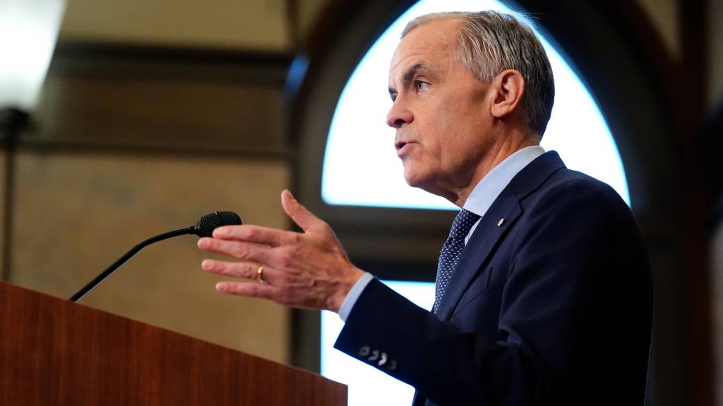 Click to play video: 'Carney says he will temporarily suspend Canada’s fuel excise tax amid Iran war'