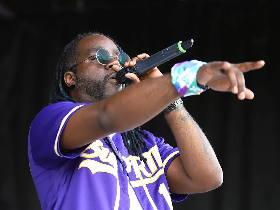  Francophone artist LeFLOFRANCO