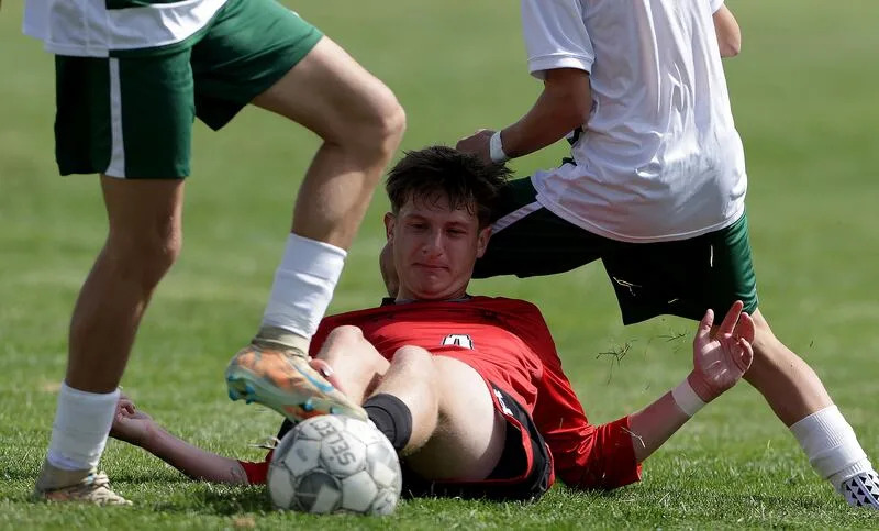 0428prpboyssoccer.spt