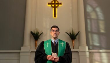 Dan Levy teams up with Canadian musician Peaches for score on Netflix's 'Big Mistakes'