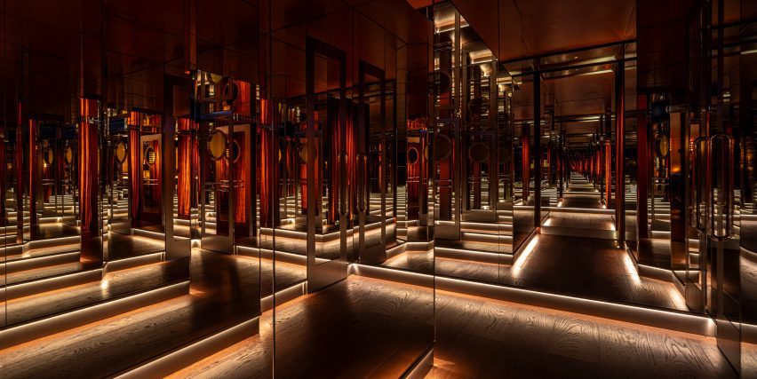 Floor-to-ceiling mirrored panels