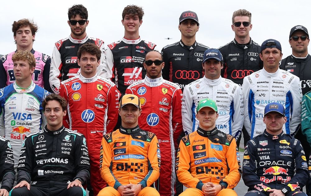 Drivers pose for a group photo ahead of the Formula One Australian Grand Prix at the Albert Park Circuit in Melbourne on March 8, 2026. (Photo by Martin KEEP / AFP via Getty Images) / -- IMAGE RESTRICTED TO EDITORIAL USE - STRICTLY NO COMMERCIAL USE --