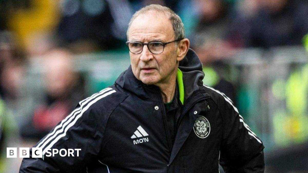 Martin O'Neill (left) overseeing training with assistant Shaun Maloney