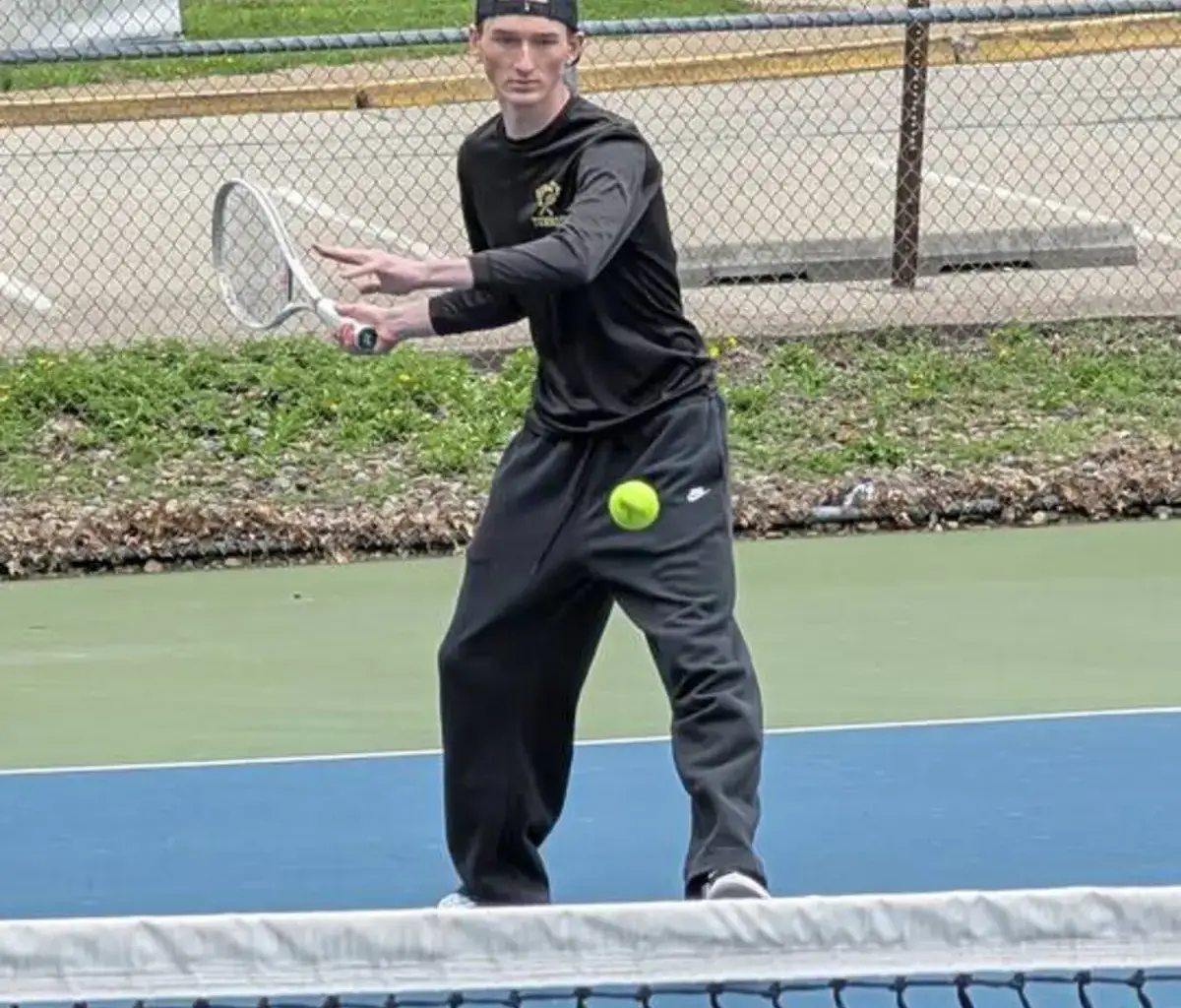 Recharged No. 1 singles player, Valley tennis teammates energized for postseason