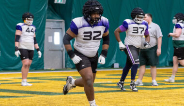 A Carabins player catches the eye of CFL scouts