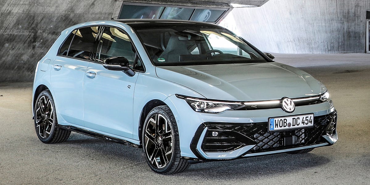 Volkswagen Reveals Hybrid Golf Hatchback for Europe
