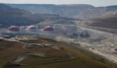 B.C. loses more jobs in March, unemployment rate highest in a decade