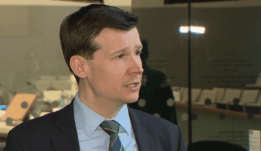 Poll shows 44% of Calgarians feel positive about Mayor Farkas while many remain unsure - Calgary