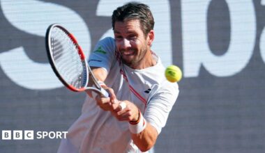 Cameron Norrie plays a forehand in his defeat to Rafael Jodar at the Barcelona Open