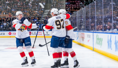 Nosek scores twice, Panthers cruise past Maple Leafs