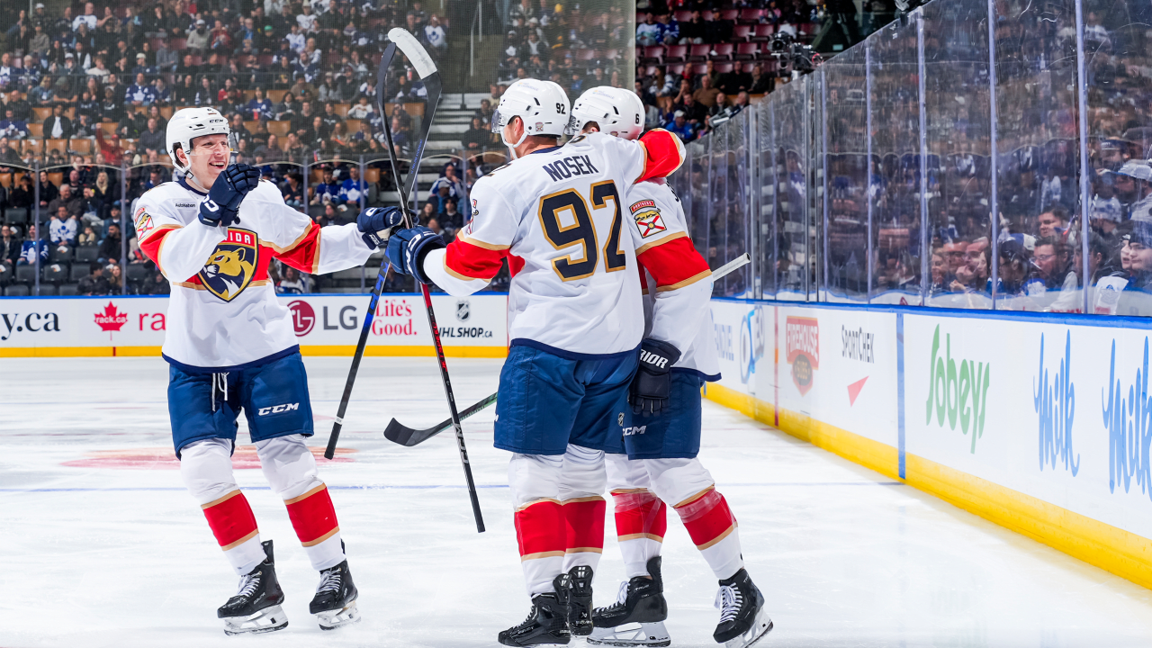 Nosek scores twice, Panthers cruise past Maple Leafs