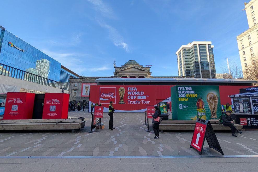 fifa world cup trophy tour coca cola vancouver