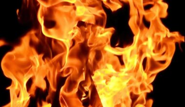 UPDATE: 3 people seriously injured in townhouse fire in Mississauga