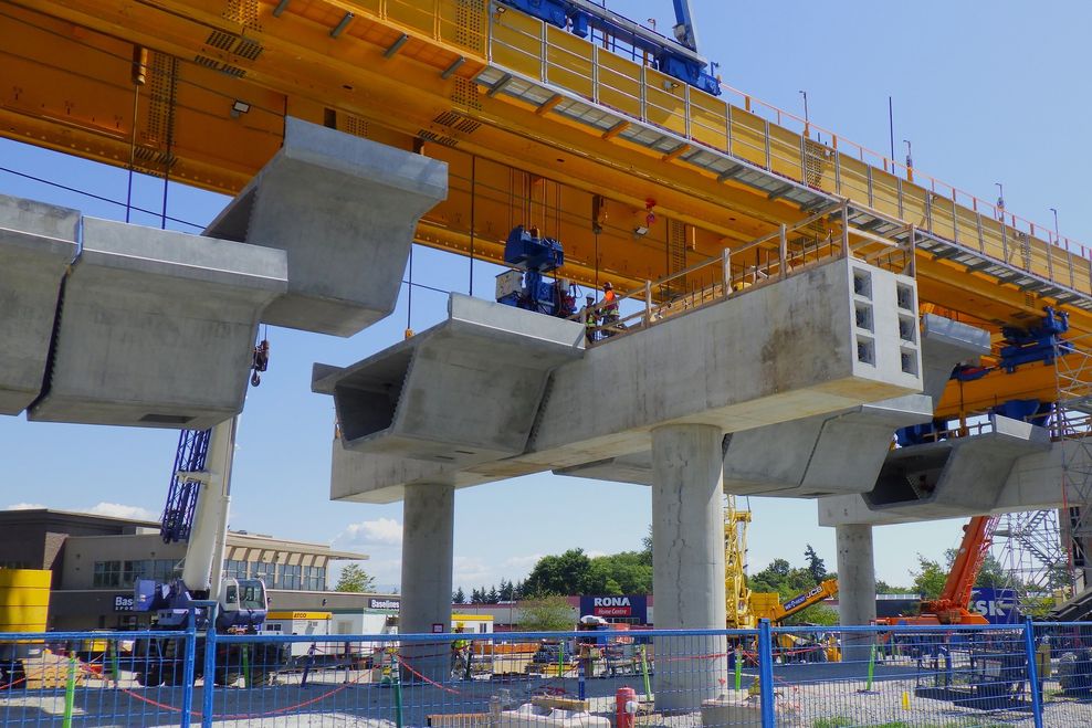 fleetwood flyer gantry crane bakerview-166 street station surrey langley skytrain july 2025