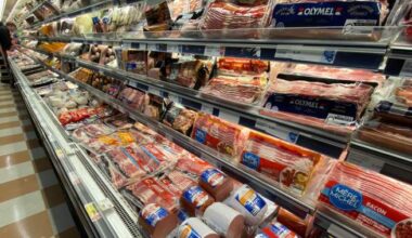 Canada’s food suppliers are adding fuel surcharges they say are ‘temporary’ - National