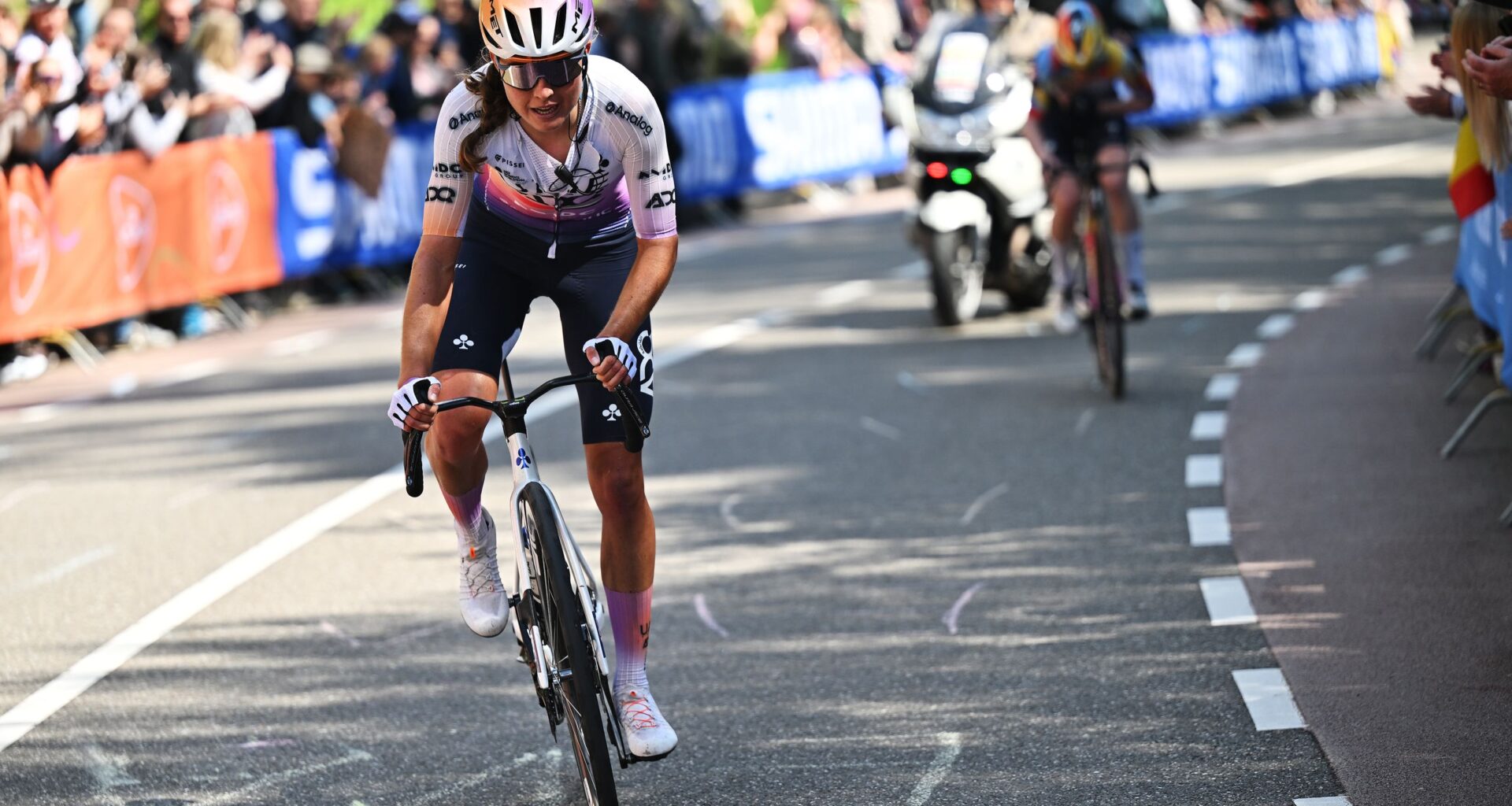 Paula Blasi solos to biggest career win at Amstel Gold Race