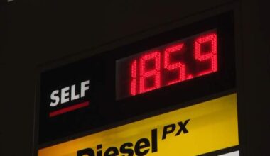 ‘Outrageous’: Alberta motorists shocked by overnight gas price spike