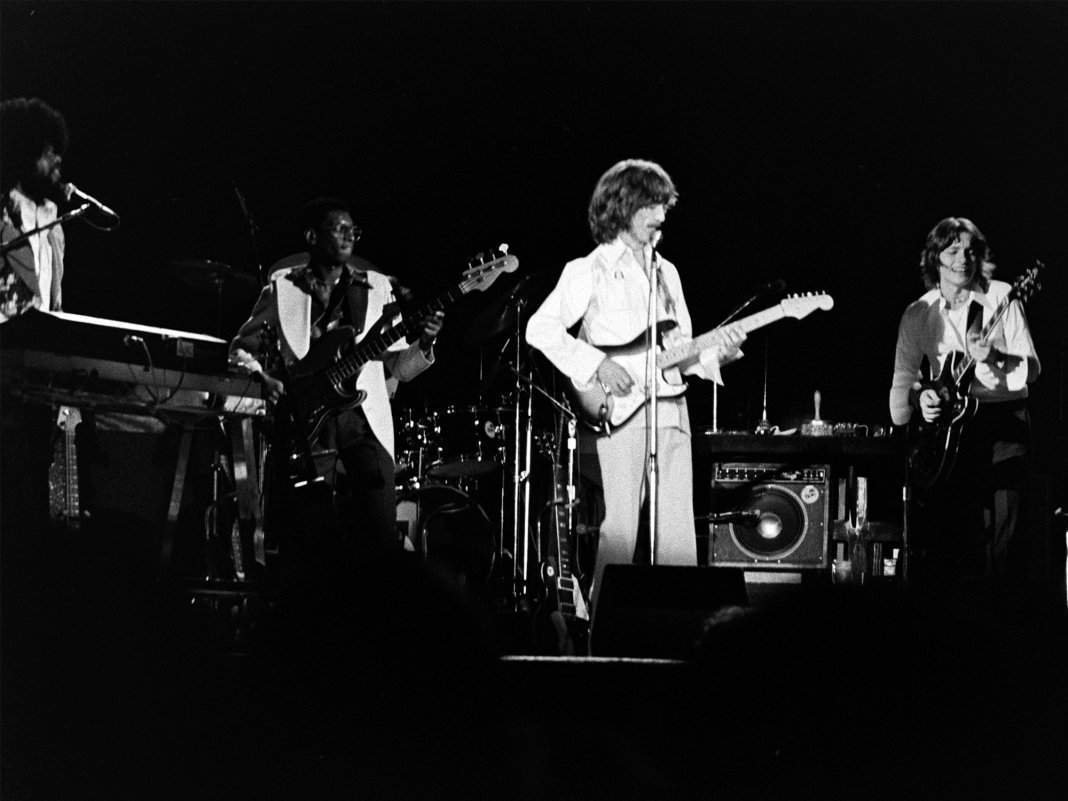 Robben Ford recalls what it was like jamming with George Harrison in the 70s
