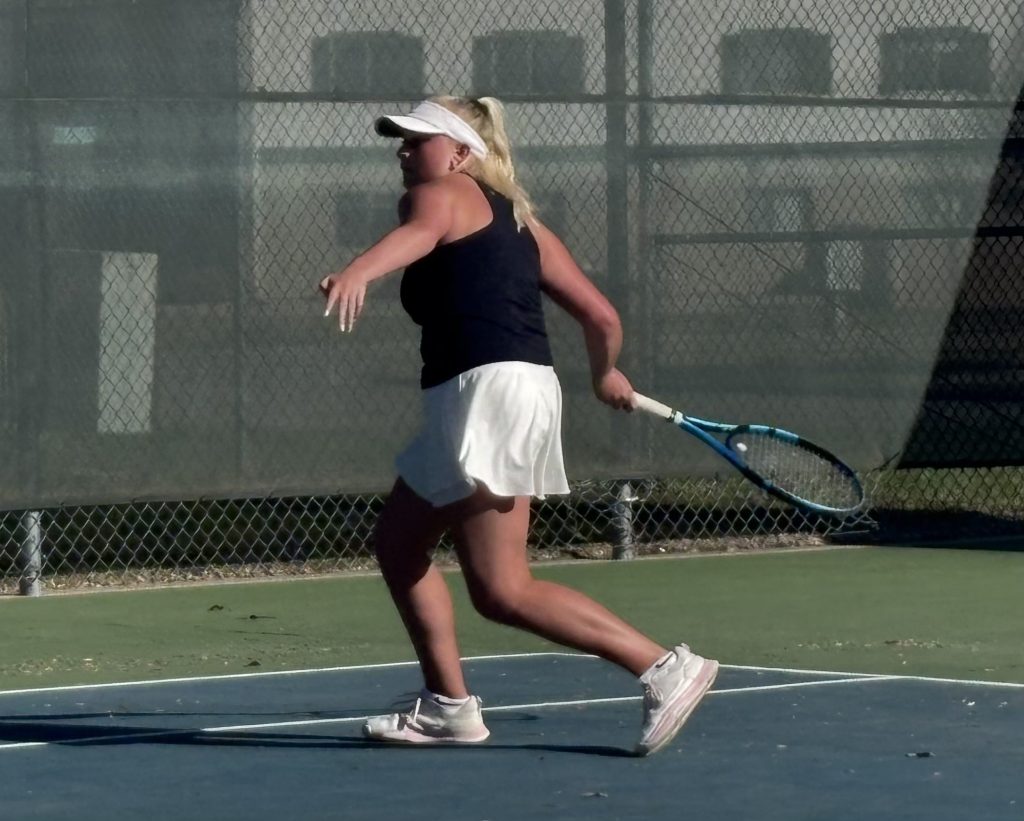 Hi-Liner Tennis Stays Perfect with 9-0 Sweep of West Fargo