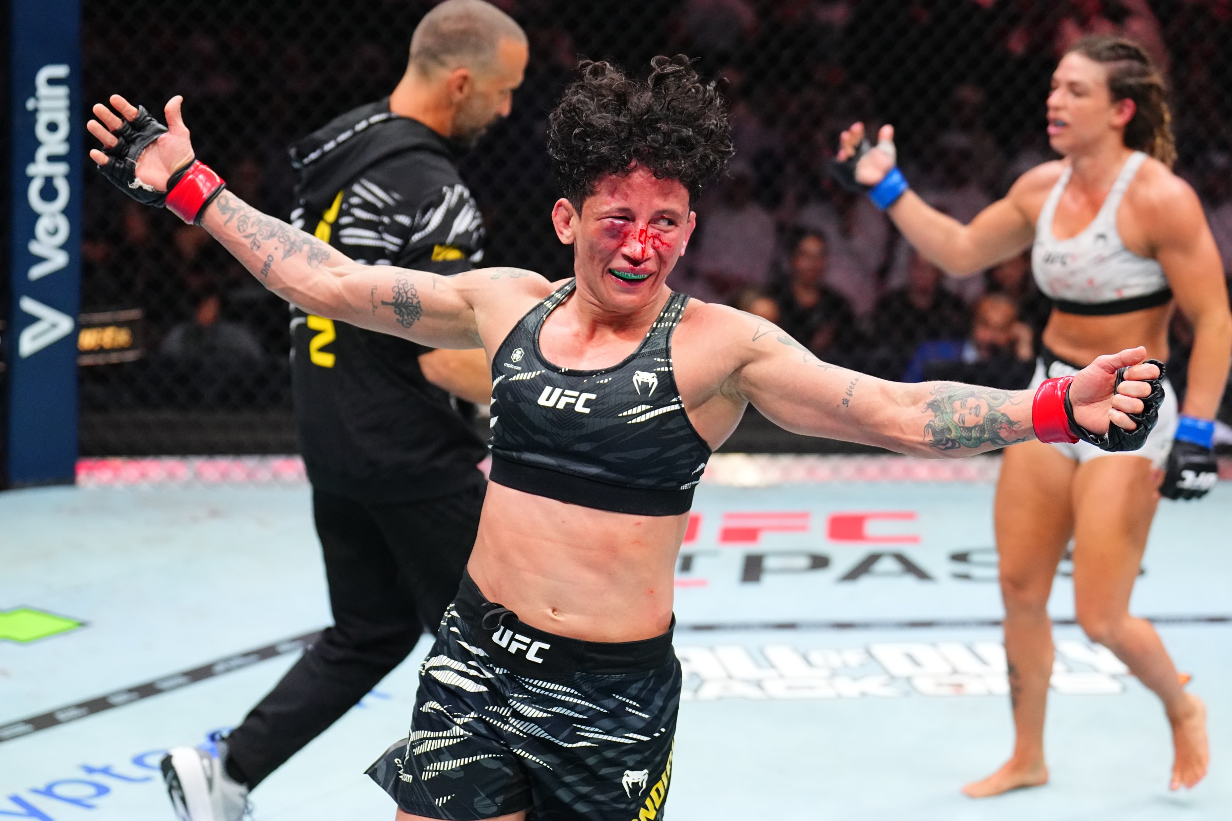 Virna Jandiroba swaps the Etihad Arena for the Meta APEX at UFC Vegas 115.