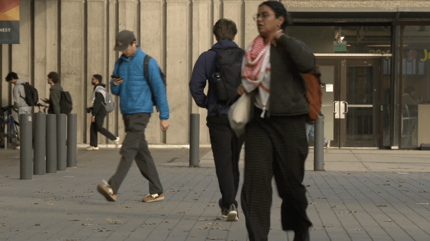 Click to play video: 'BCGEU strike interrupts student loan payments'