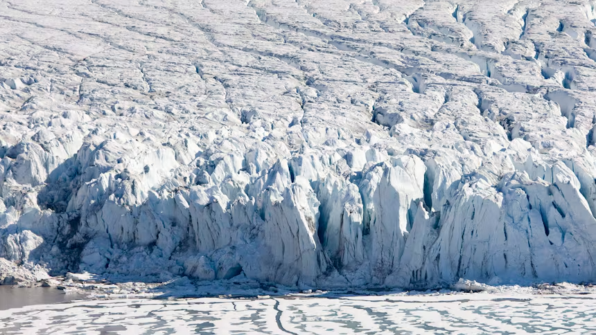 Study finds hidden lake network beneath Arctic glaciers as climate change accelerates – Eye on the Arctic