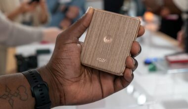 Wood you buy it? Moto Razr Ultra 2026 has a pair of alternative finishes in this leak