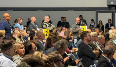 Delegates at the Saskatchewan Urban Municipalities Association’s convention in Regina line up to fire their questions at Premier Scott Moe and members of his cabinet.