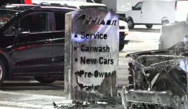 Crews extinguish tow truck engulfed in flames in Mississauga, police investigating possible cause – CP24